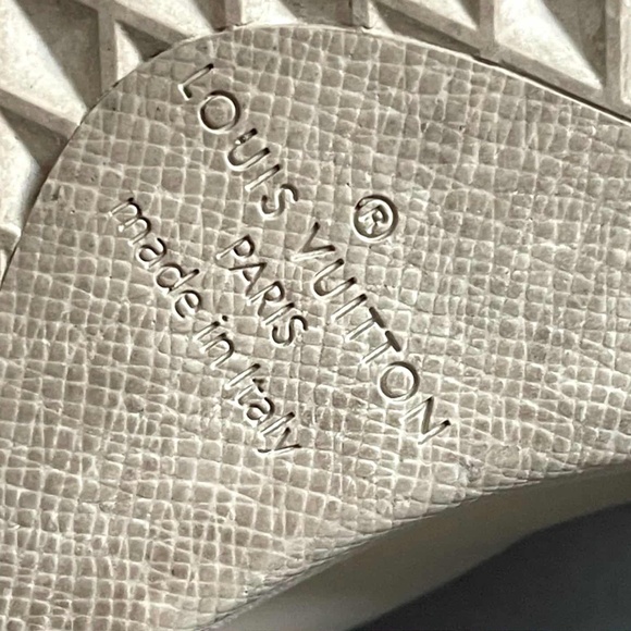 Authentic Louis Vuitton Men’s White Leather LV Shoes Size 10 - Picture 8 of 8